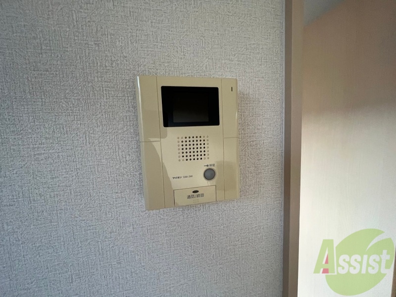 セキュリティ　ＴＶモニター付インターホンです。来客者の顔が見えるので安心！