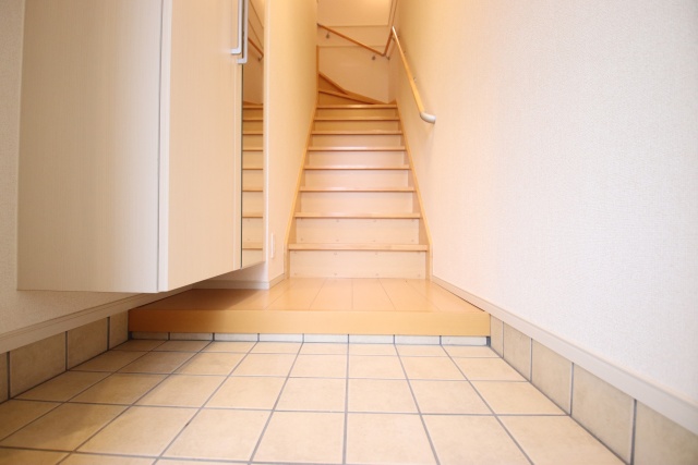 玄関　※別室の参考写真の為、現況優先です。