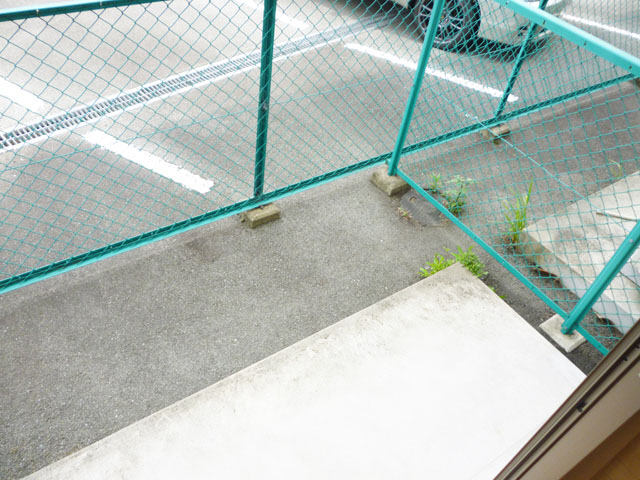 バルコニー　東向きで朝日が差し込みます☆