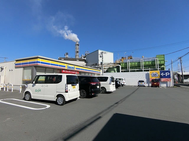 コンビニ　ミニストップ富士原田南店（コンビニ）まで1113m
