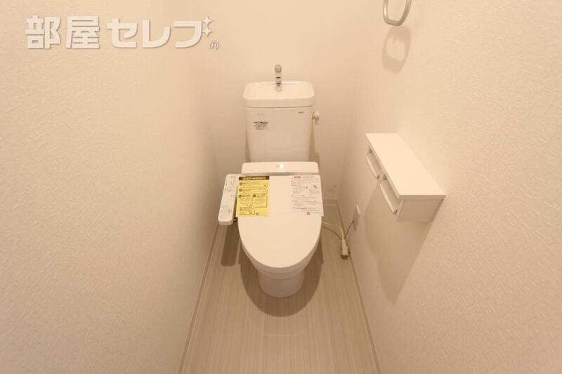 トイレ　写真は５０１号室のものになります。