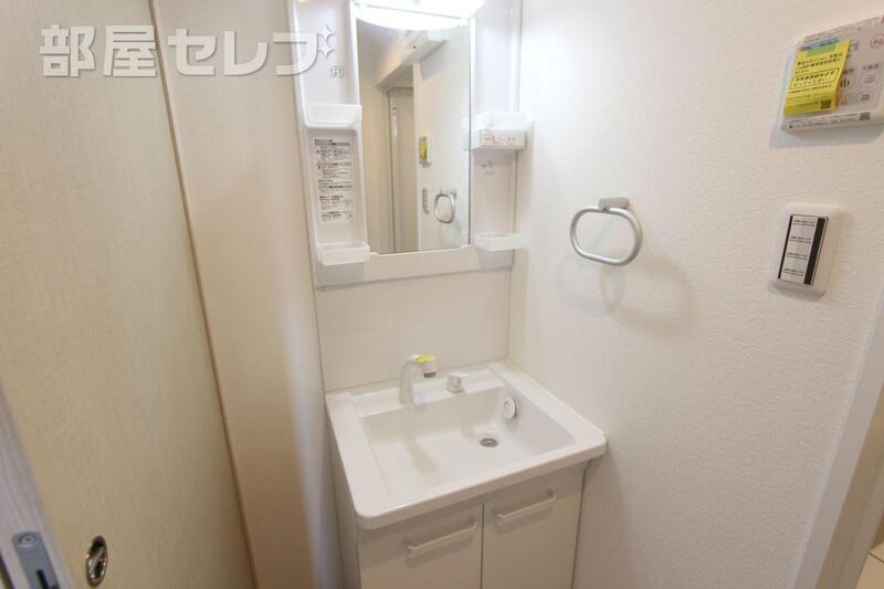 洗面設備　写真は５０１号室のものになります。