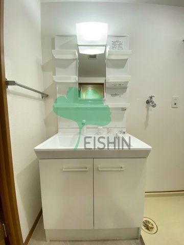 洗面設備　シンプルで使いやすい洗面台です！