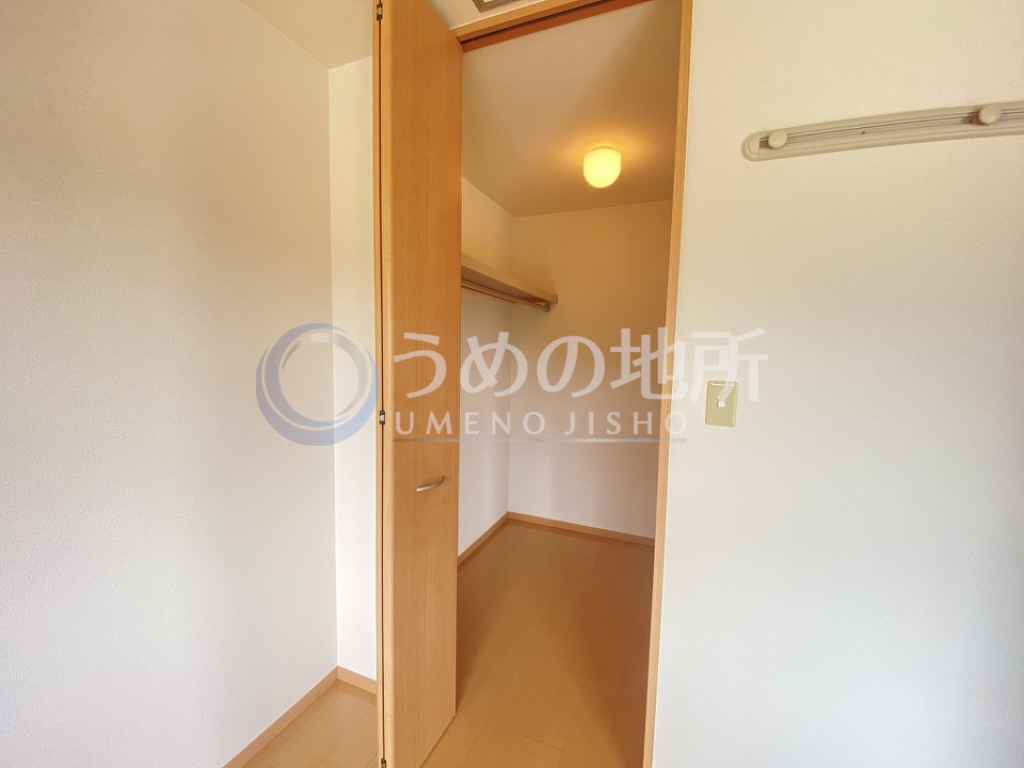 収納　洋室収納