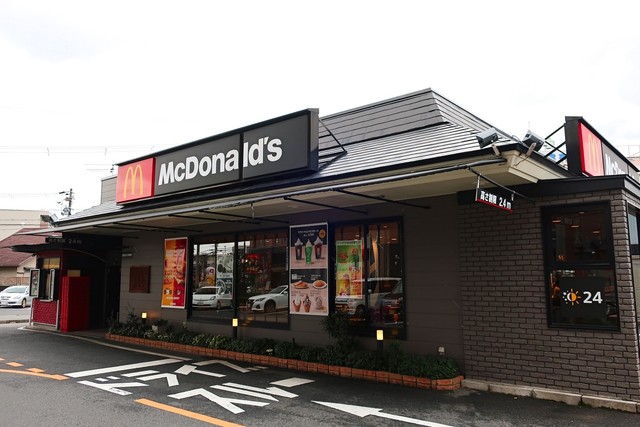 飲食店　マクドナルド 1号線南草津店（飲食店）まで1122m