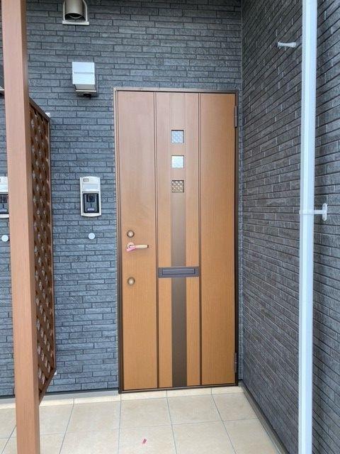 その他設備　玄関扉