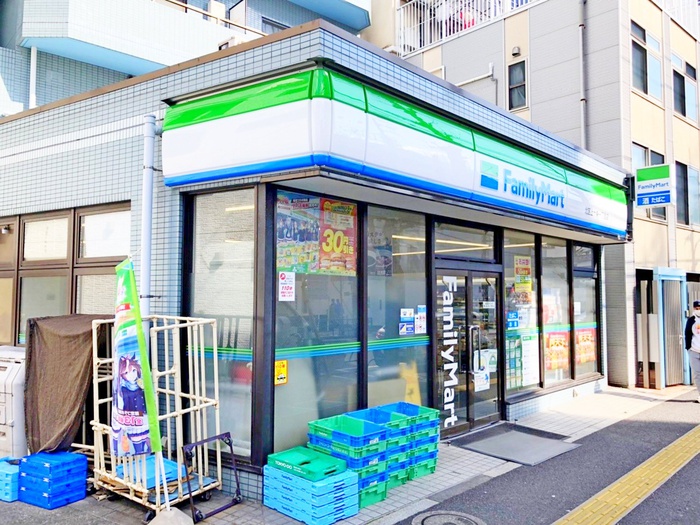 コンビニ　ファミリーマート　北区上十条１丁目店（コンビニ）まで290m