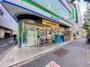 コンビニ　ファミリーマート北新宿店（コンビニ）まで243m