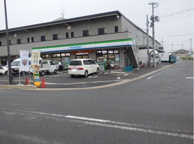 コンビニ　ファミリーマート 横大路鍬ノ本店（コンビニ）まで644m