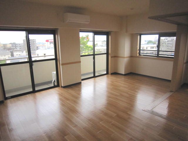 居室・リビング　洋室のお部屋です。