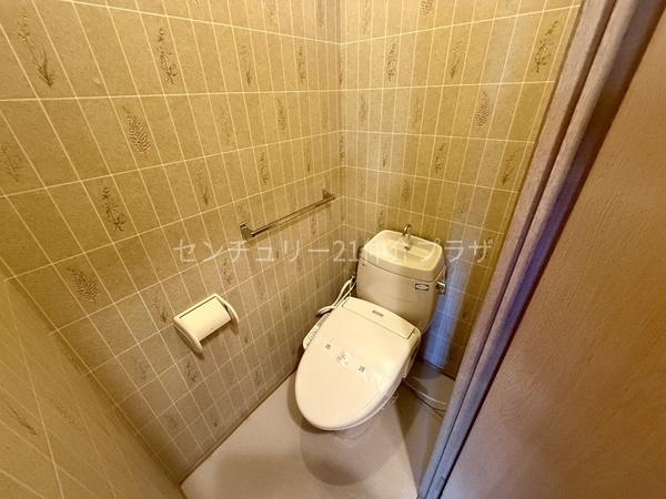 シティハイム六会壱番館のトイレ写真