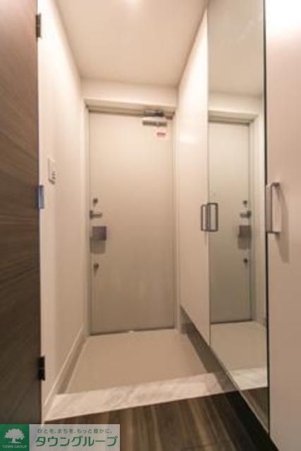 玄関　※写真は同タイプ住戸です。