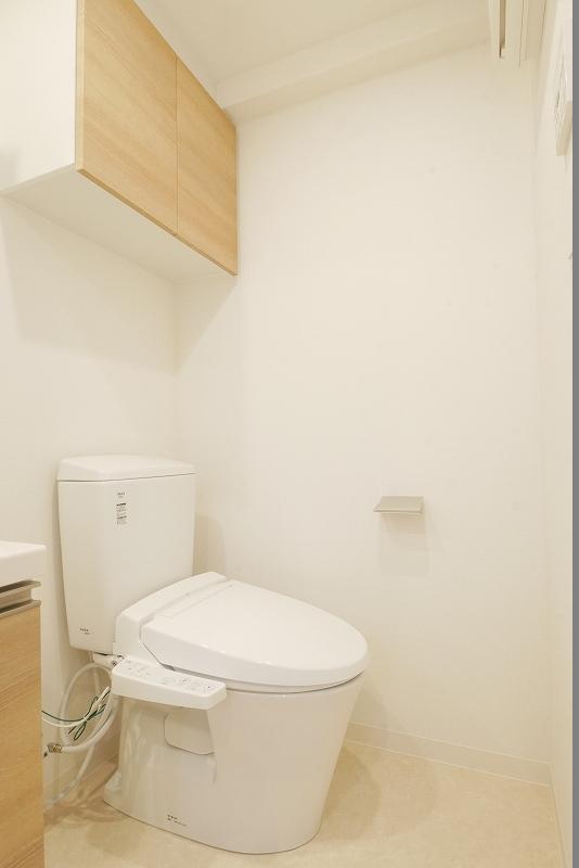 トイレ　落ち着いた色調のトイレです♪