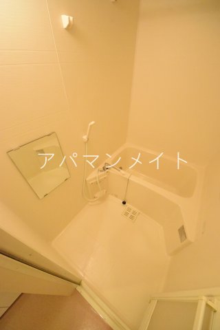 バス・シャワールーム　追い焚き付き！