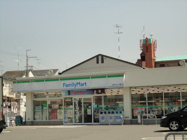 コンビニ　ファミリーマート下津林芝ノ宮町店（コンビニ）まで247m