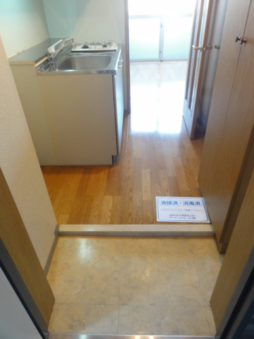 玄関　同タイプ参考写真
