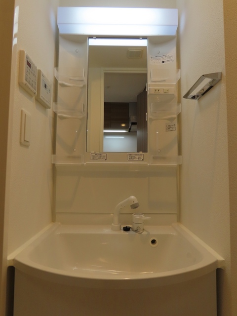 洗面設備　※写真は同タイプ住戸です。