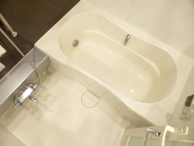 バス・シャワールーム　※別部屋の参考写真です。