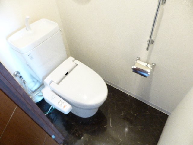 トイレ　※別部屋の参考写真です。