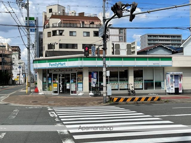 コンビニ　ファミリーマート（コンビニ）まで210m