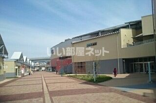 ショッピングセンター　させぼ五番街（ショッピングセンター）まで680m