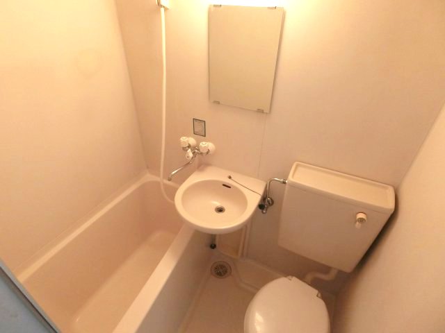 バス・シャワールーム　他のお部屋の参考写真となります。