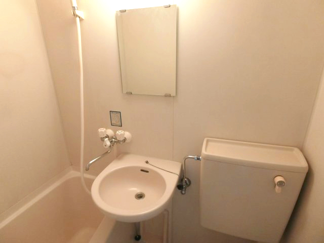 洗面設備　他のお部屋の参考写真となります。