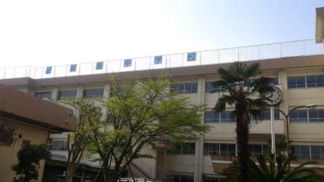 中学校　葛飾区立葛美中学校（中学校）まで469m