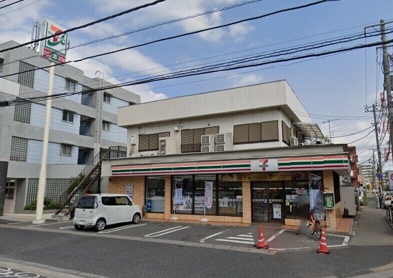 コンビニ　セブンイレブン市川宝店（コンビニ）まで285m