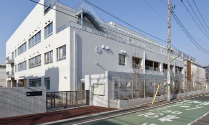 小学校　世田谷区立山野小学校（小学校）まで290m