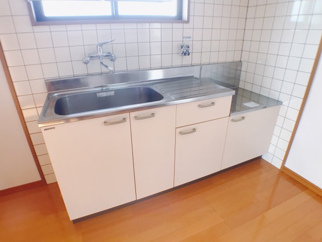 キッチン　コンパクトなキッチンで掃除もらくらく♪