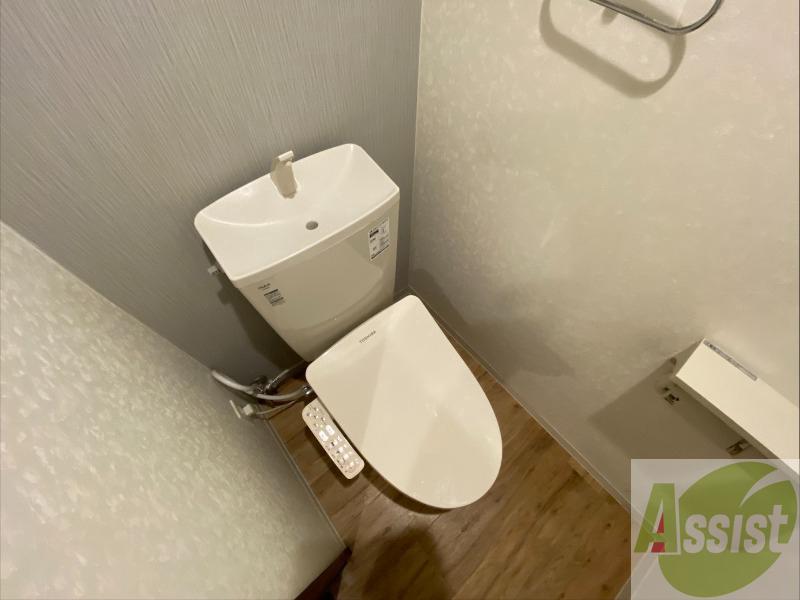 トイレ　トイレです。ウォシュレット付を探している方、おすすめです。
