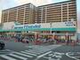 スーパー　万代鶴見店（スーパー）まで585m