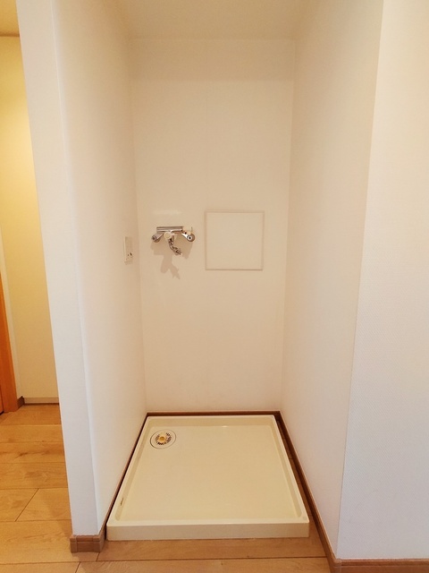 その他部屋・スペース　洗濯機置き場※前回募集時の写真です。