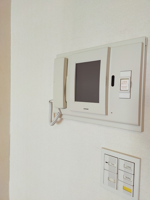 セキュリティ　モニター付きインターホン※前回募集時の写真です。