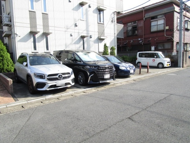 駐車場　駐車場（要空き確認）