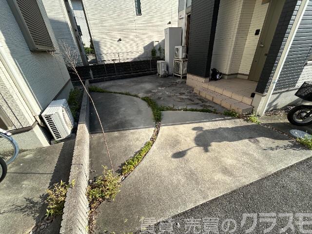 駐車場　敷地内駐車場