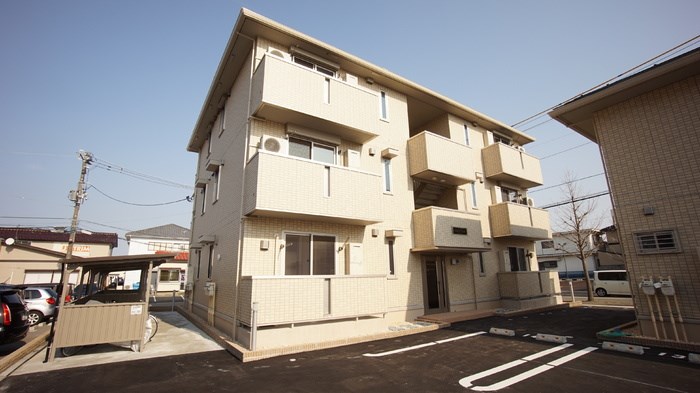 建物外観　青山駅徒歩17分！