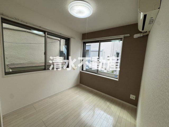 その他部屋・スペース　洋シャッター完備の南東角部屋となっております