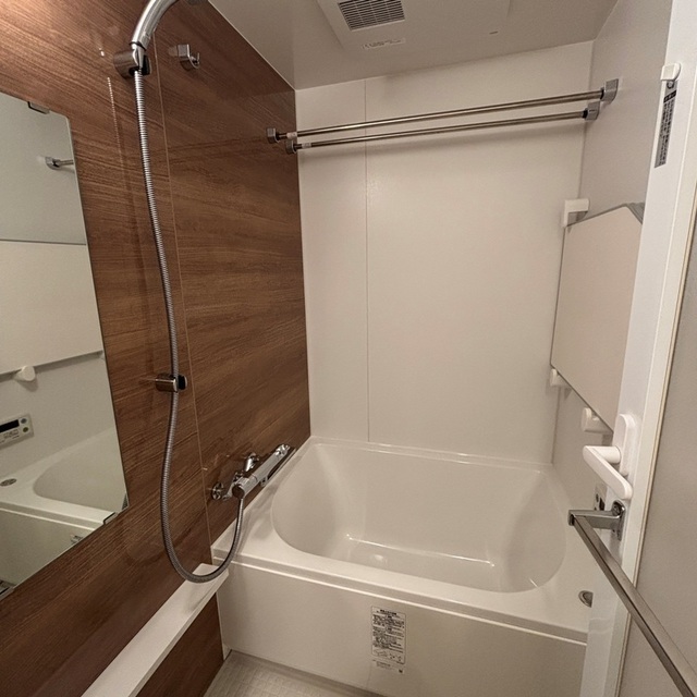 バス・シャワールーム　※写真は同タイプ住戸です。