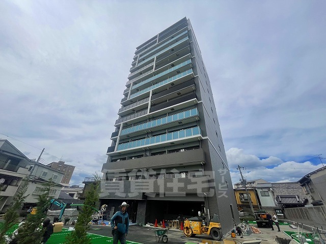 地下鉄千日前線 小路駅 徒歩4分 15階建 築1年の外観写真