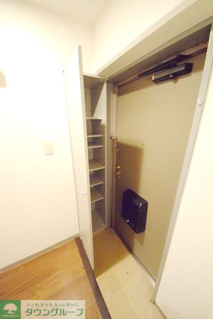 ハイムレグルスの玄関写真