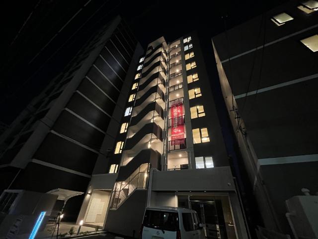 建物外観　外観写真（夜）
