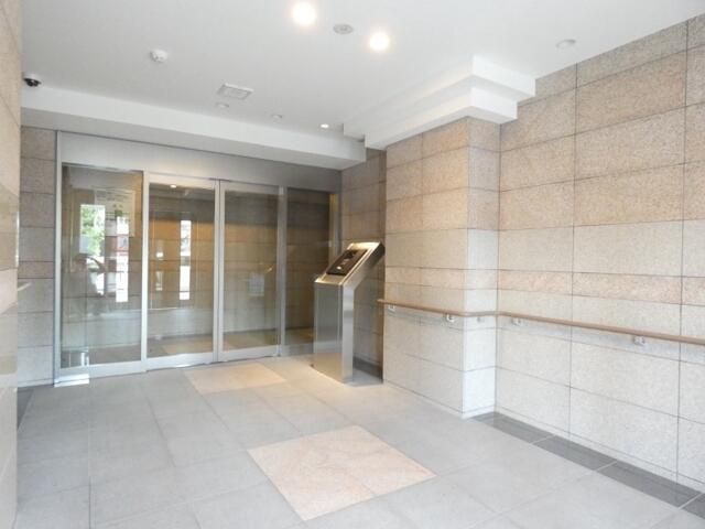 都営三田線 板橋本町駅 徒歩3分 11階建 築8年の外観写真