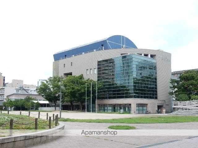 図書館　幸町図書館（図書館）まで750m
