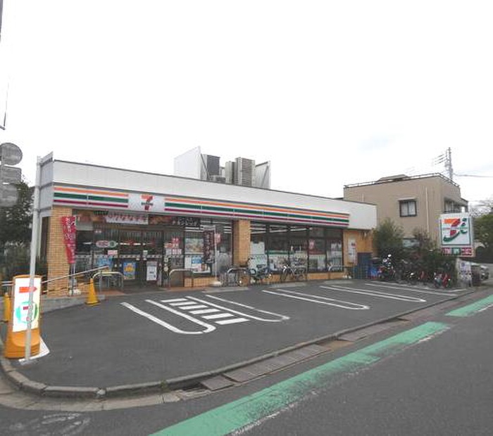コンビニ　セブンイレブン渋谷上原３丁目店（コンビニ）まで140m