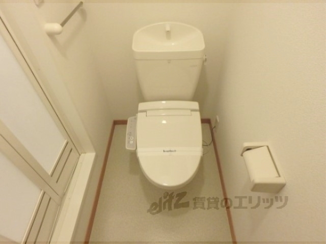 レオパレスヤングフォレストAのトイレ写真