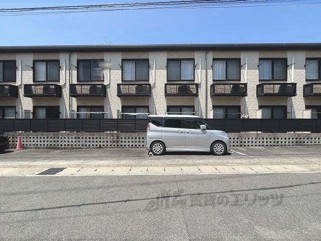 レオパレスヤングフォレストAの外観写真
