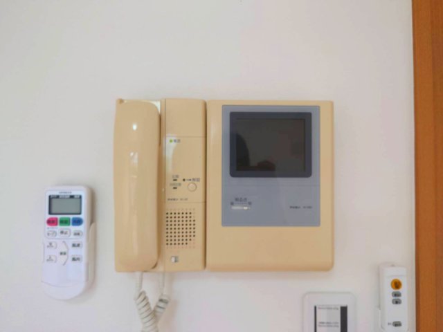 セキュリティ　TVモニター付きインターホン