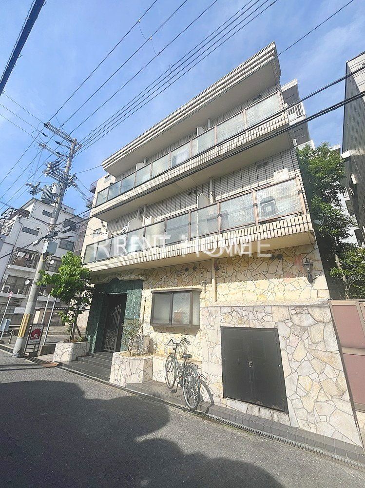 建物外観　６階建てのマンションです。